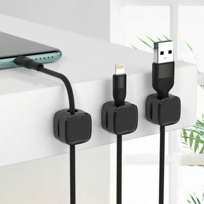 Organizador Magnético de Cables con Adhesivo Seguro (x6 unidades)